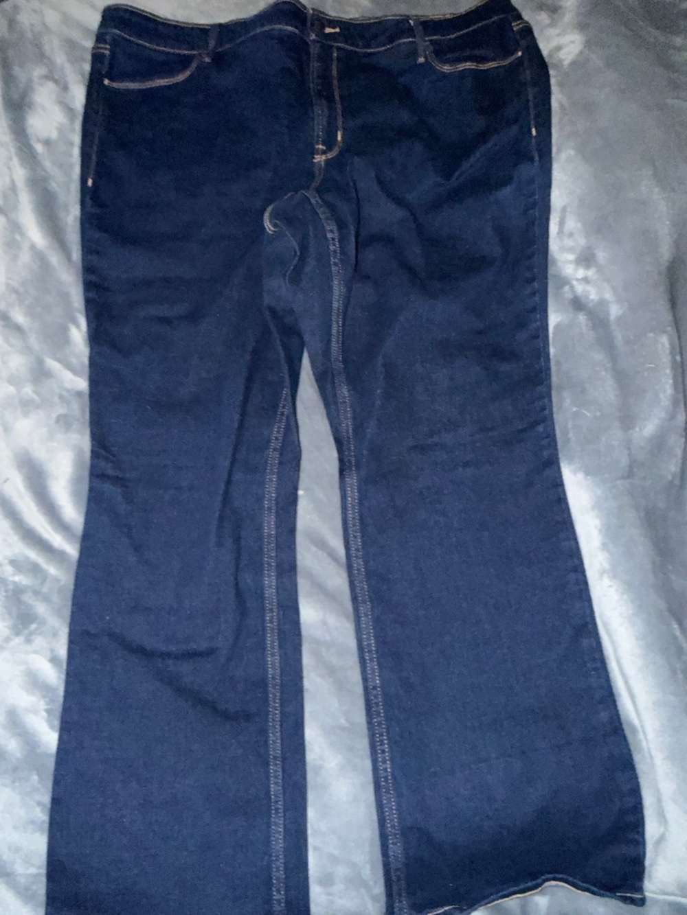 Old Navy Women's 20 Mid-Rise WOW Boot-Cut Dark Wash Jeans